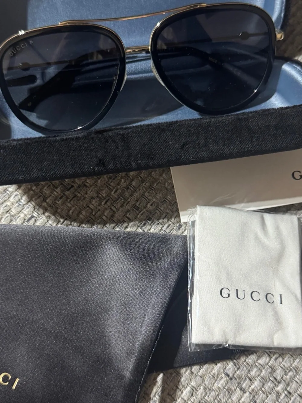 Gucci GG0062S 011 Black Gold Round Sunglasses w/ Case & Cloth